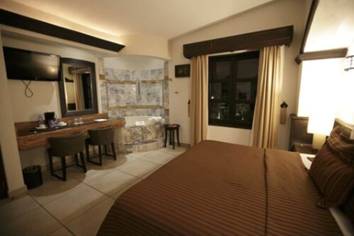 Room 19 of 40