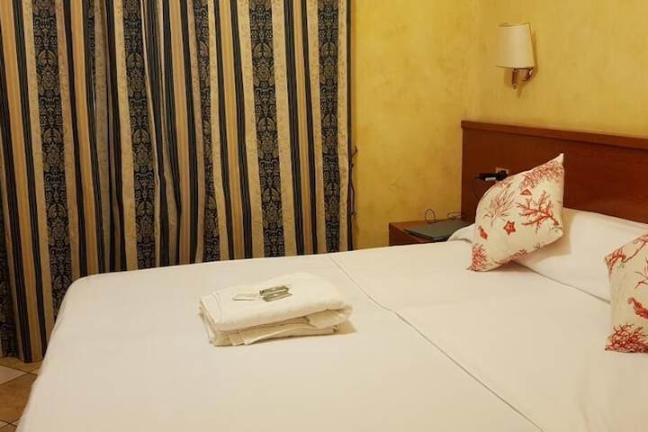 Room 3 of 24