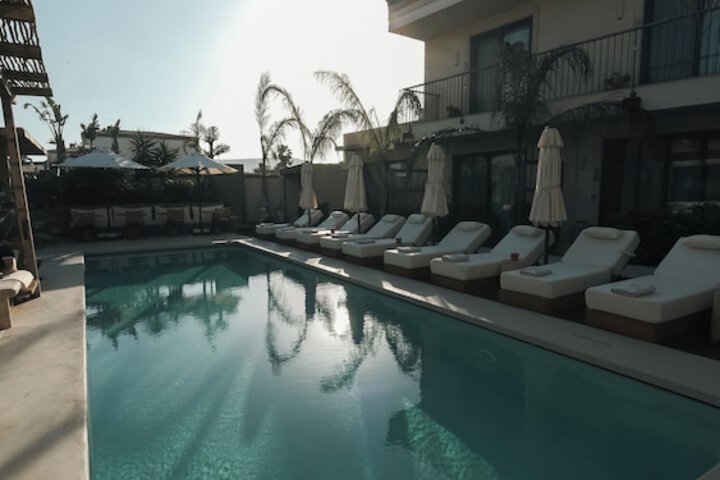 Pool 67 of 84