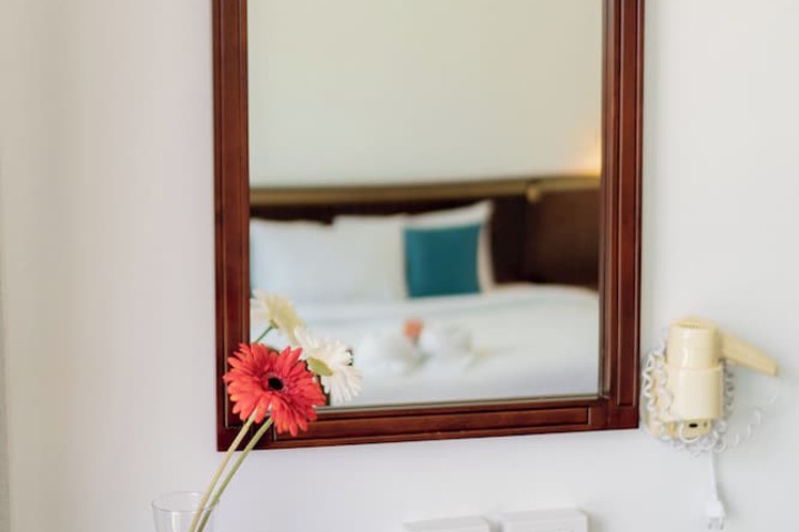 Room 28 of 54