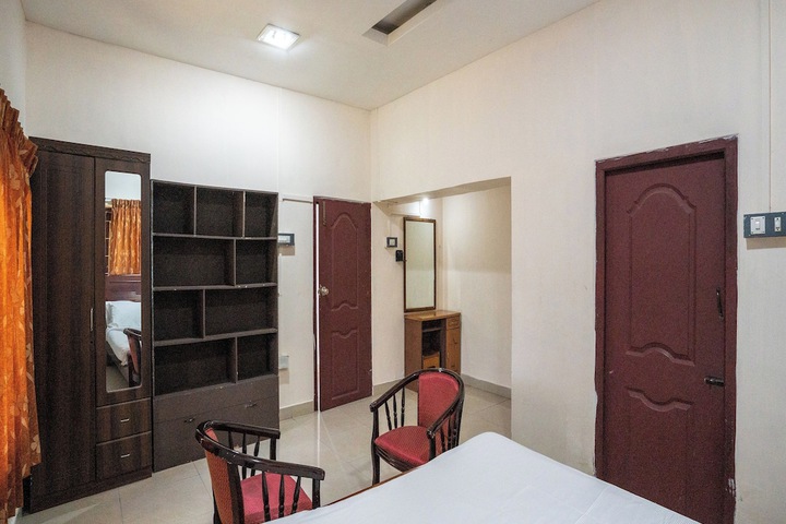 Room 25 of 53