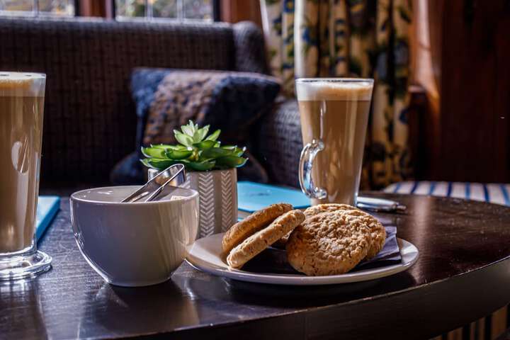 Breakfast/Coffee Service 77 of 131
