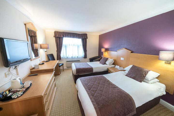 Room 3 of 41