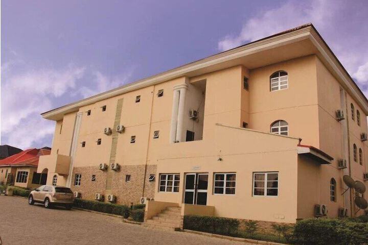 The Grill House & Suites Asokoro Abuja