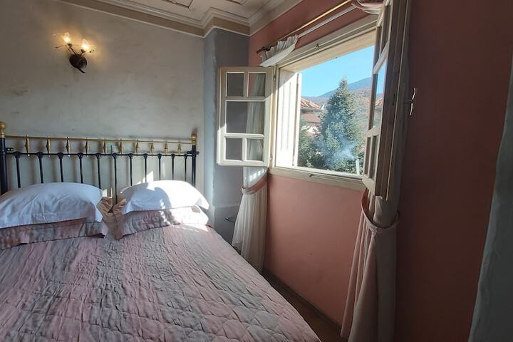 Room 47 of 446