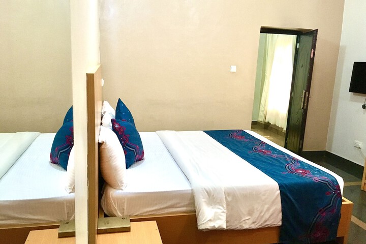 Room 14 of 43