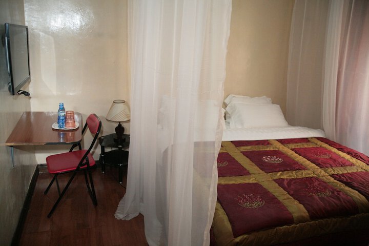 Room 5 of 23