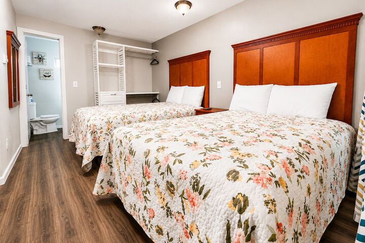 Room 10 of 65