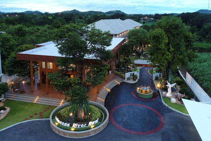 Hotel 50 of 56