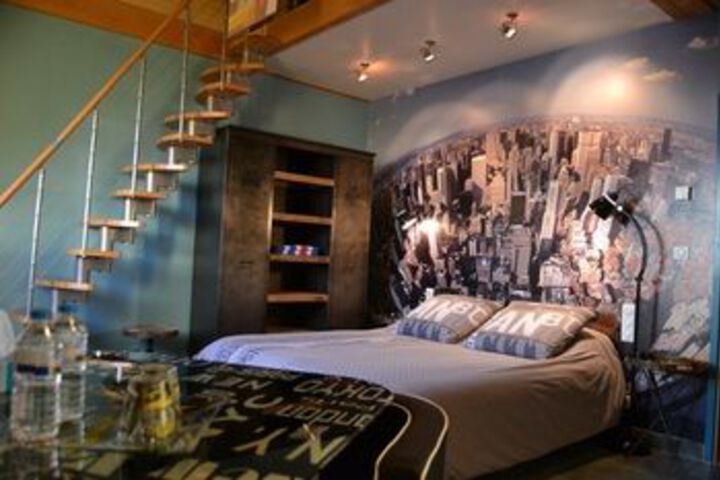 Room 35 of 74