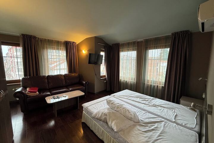 Room 5 of 55