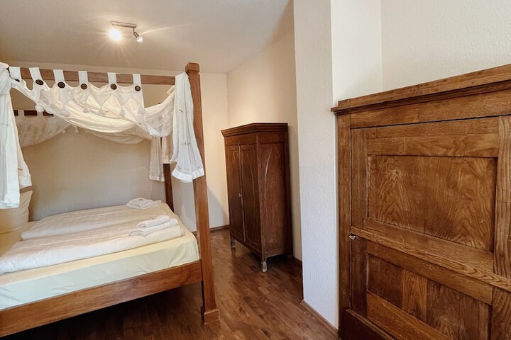 Room 28 of 131