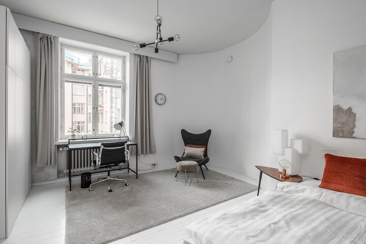 Room 62 of 80