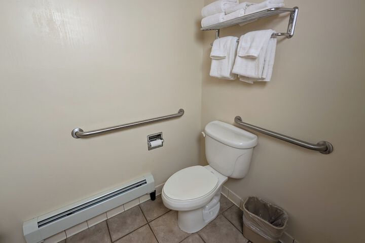 Room 71 of 84