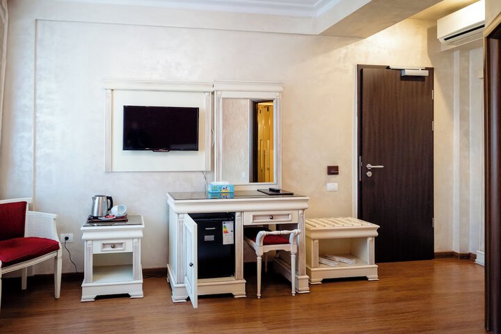 Room 57 of 169