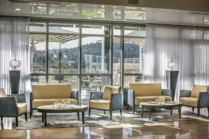 Guest Lobby