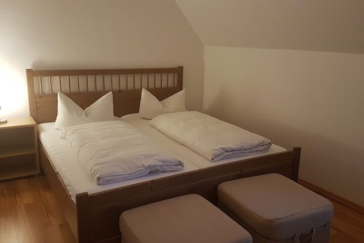 Room 8 of 40