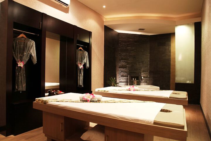 Spa 43 of 70