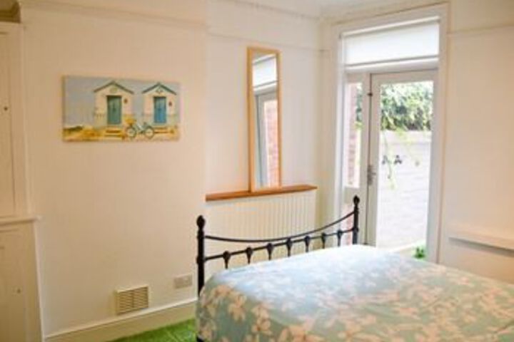 Room 9 of 20