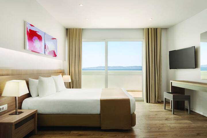 Room 15 of 70