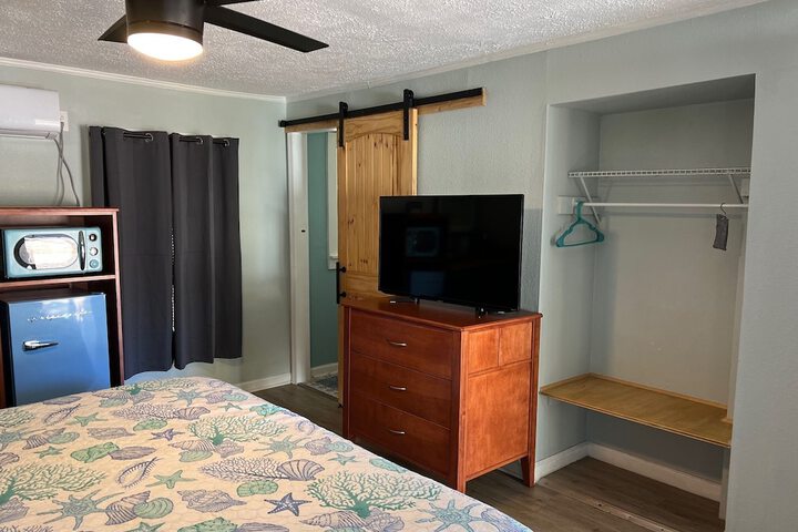 Room 19 of 93