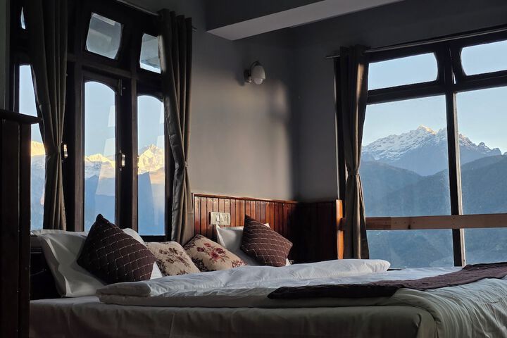 Room 3 of 54