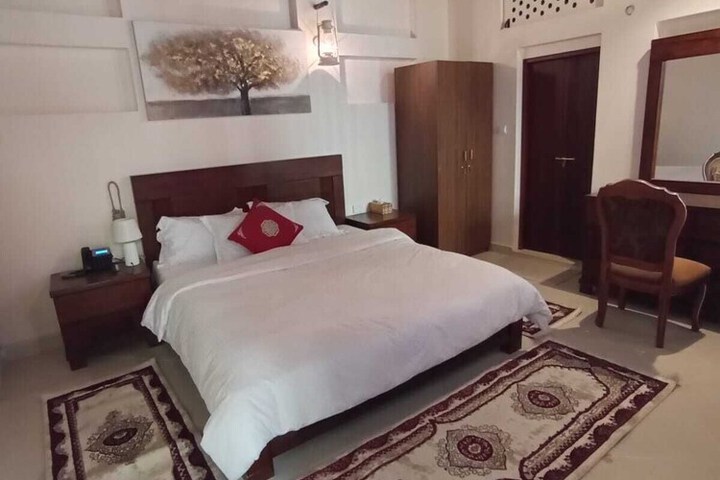 Room 17 of 48