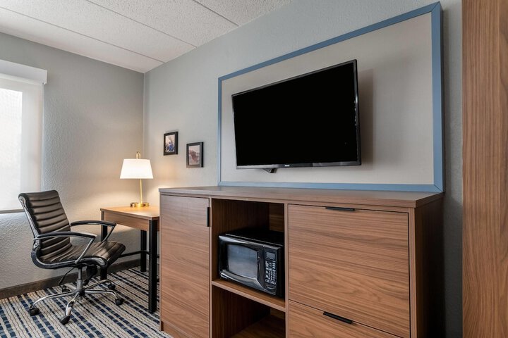 Room 51 of 73