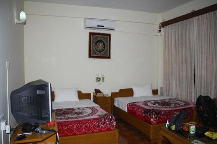 Universal King Hotel