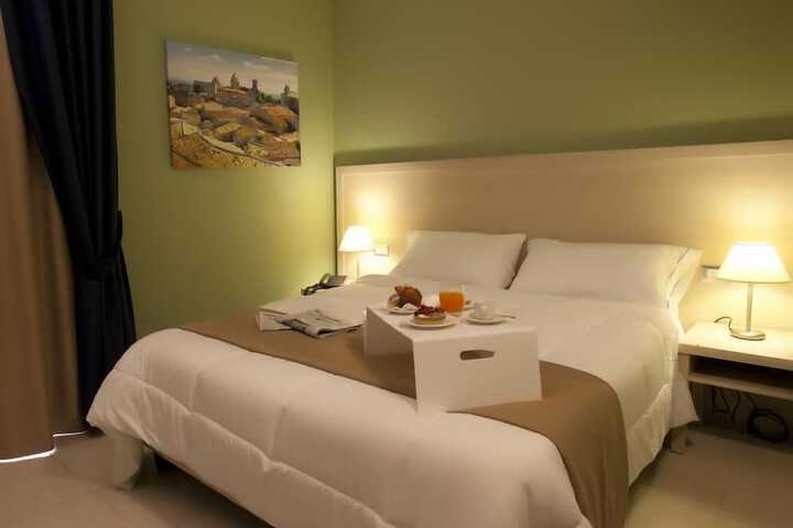 Room 10 of 39