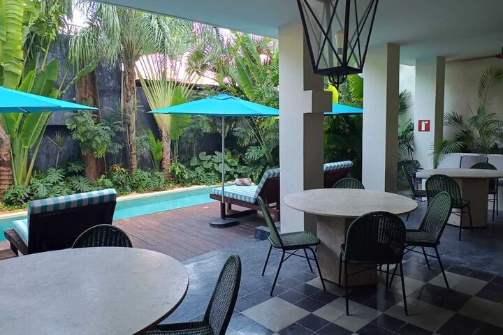 Hotel 77 of 79