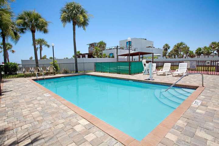 Pool 5 of 7