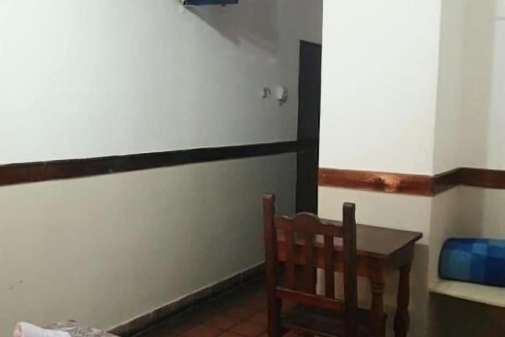 Room 5 of 7