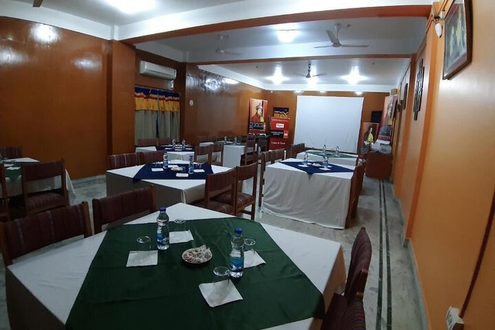 Dining 31 of 44