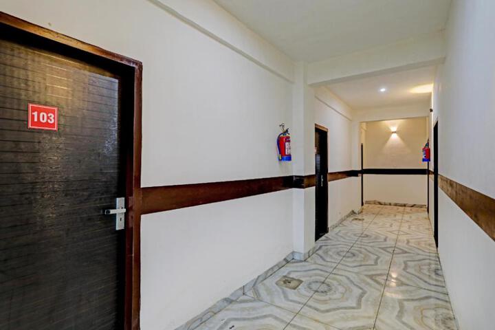 OYO Hotel knights inn