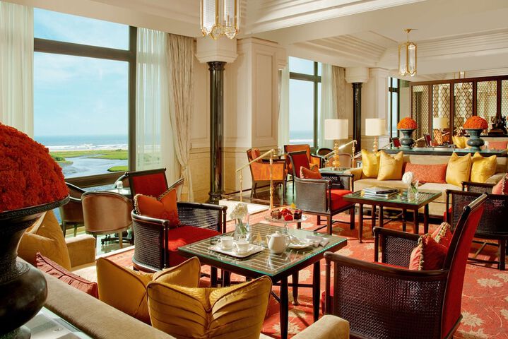 Hotel Lobby