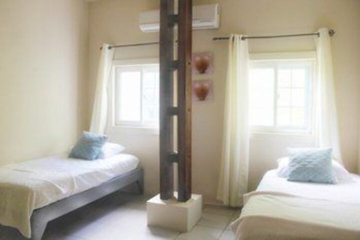 Room 10 of 15