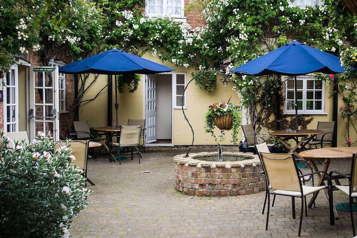 Terrace/Patio 13 of 32