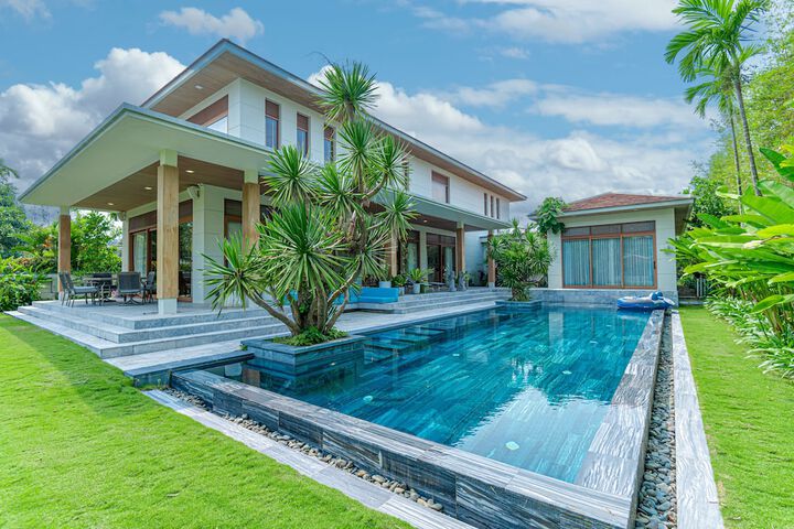Pool 127 of 183
