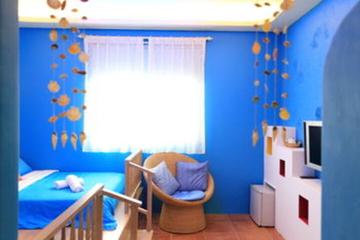 Room 4 of 24