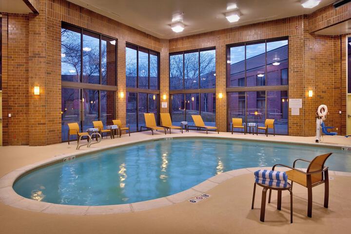 Pool 24 of 51