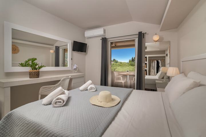 Room 3 of 39
