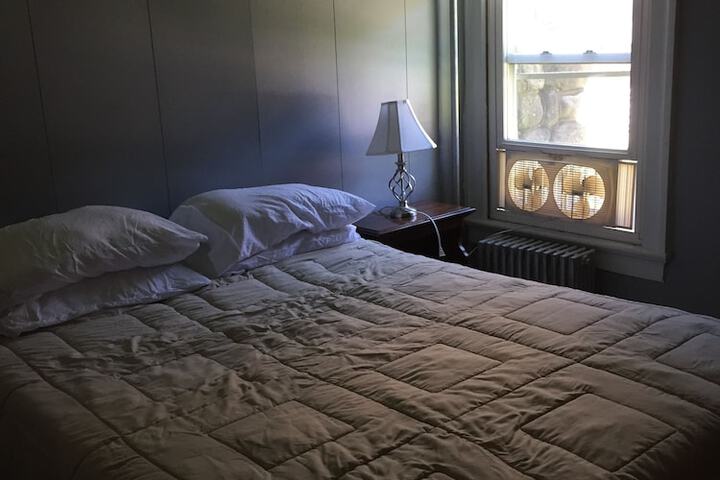 Room 6 of 35