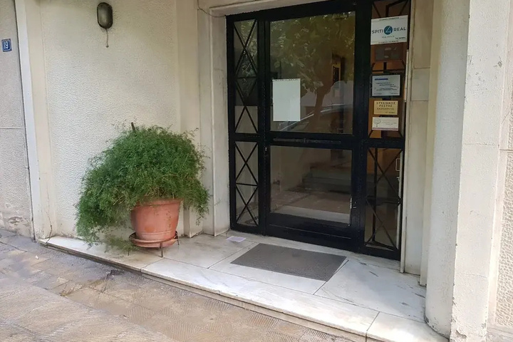 Exterior of Bright Loft in Hilton Area