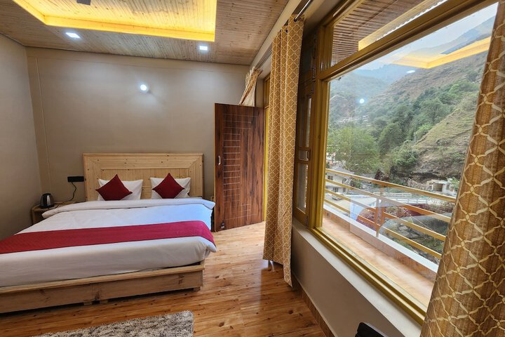 Room 8 of 44