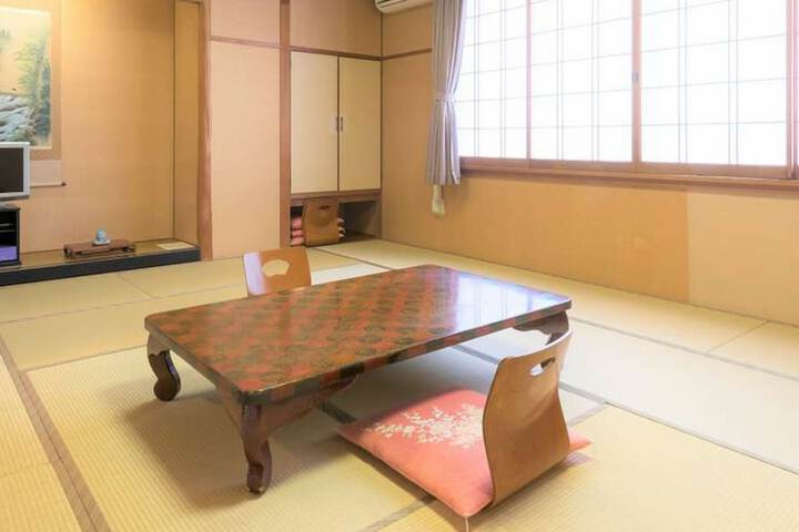 Room 7 of 43