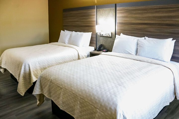 2 Double Beds (1 of 3)