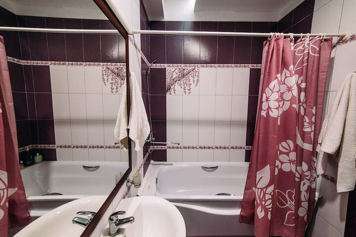 Room 33 of 47