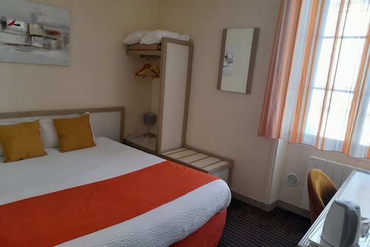 Room 22 of 50