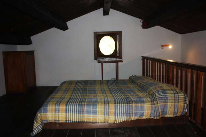 Room 9 of 61